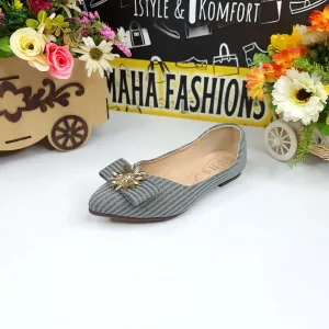 Kids Grey Buckle Pumps