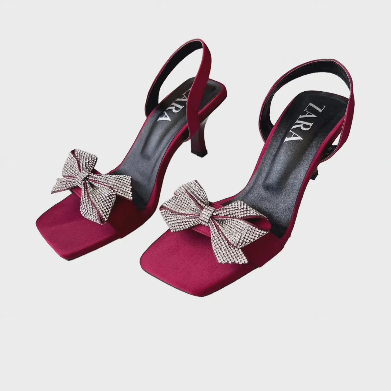 MEHRON  BOWSTRAP KITTI HEEL